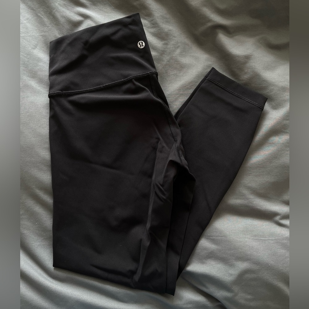 25” low rise LULULEMON Wunder Under leggings